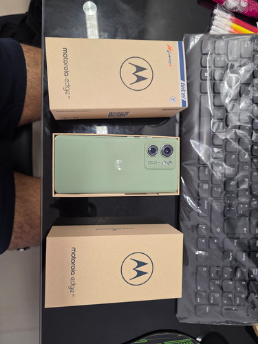 Moto Edge 40 256gb 8ram Color Verde (Usado)