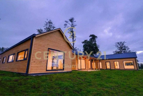 Casa Puerto Varas, 3 Dormitorios, 4 Baños, 5.050 M2, 14.5...