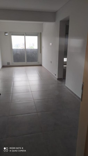 Imagen 9 de 30 de Venta Departamento Un Dormitorio Al Frente Balcón - Abasto