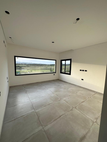 Se Vende Exclusiva Casa En Estancia El Terrón Con Vistas!