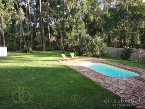 Punta Del Este, Casa En Solanas, 2 Dormitorios Y Piscina*- Ref: 42477