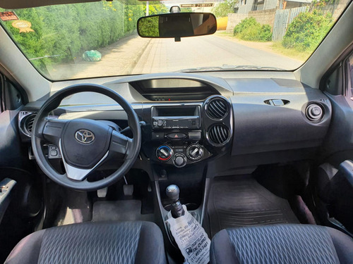 Imagem 8 de 12 de Etios X 1.3 Flex 16v 5p Mec.