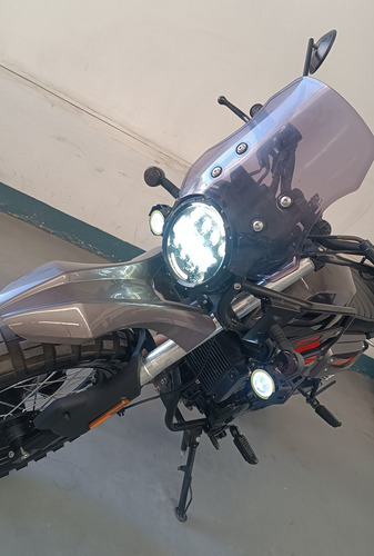 Excelentes Condiciones, Luces Led, Emplacada Con Tarjeta De