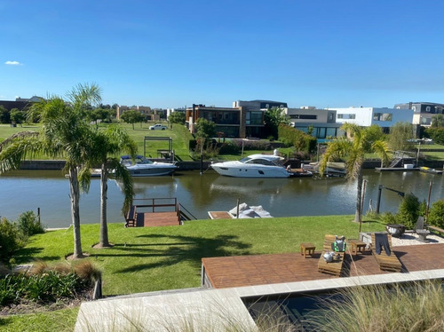 Casa En Venta Ubicado En El Yacht, Nordelta, G.b.a. Zona Norte