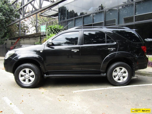 Toyota Fortuner Srv 3000 Cc At 4x4 Td