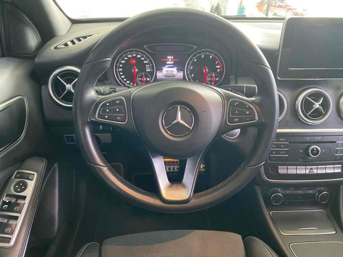 Mercedes-Benz A 200 1.6 TURBO 16V FLEX 4P AUTOMÁTICO