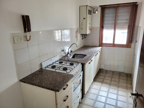 Departamento Un Dormitorio Al Frente - Plaza Italia