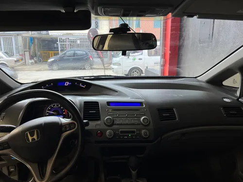 Honda Civic 1.8 Ex 4 p
