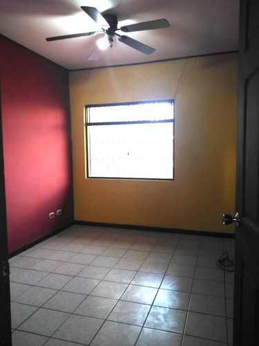 Imagen 12 de 21 de Vendo Casa, Curridabat. Residencial Paso Real