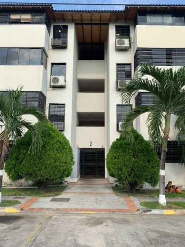 Se Vende Apartamento En La Avenida Intercomunal - Turmero,  Urbanización La Pradera