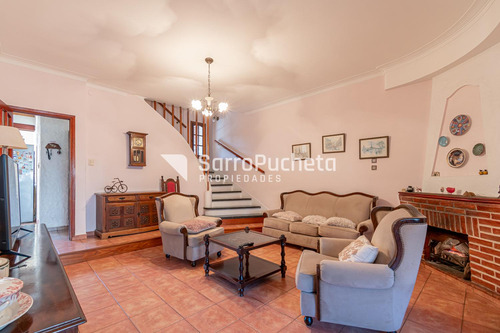 Venta Casa 4 Ambientes Con Piscina Y Quincho En Haedo.