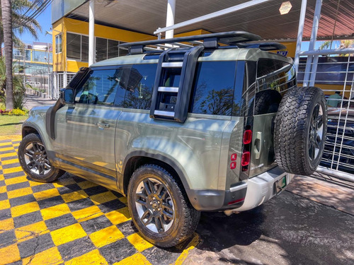 Land Rover Defender P400 2021
