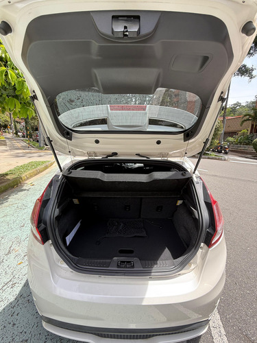 Ford Fiesta 1.6 St