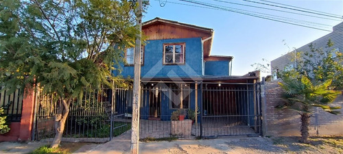 Casa En Venta De 3 Dorm. 2 Baños En Maipú