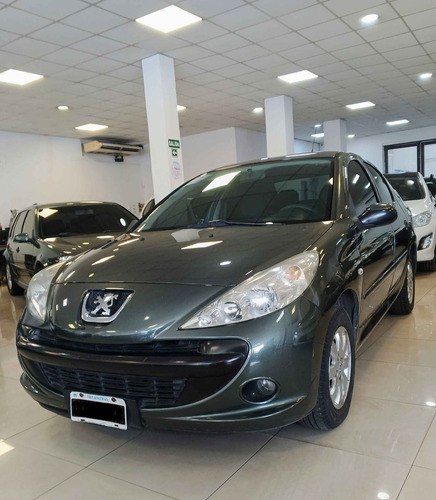 Peugeot 207 1.4 Sedan Xs