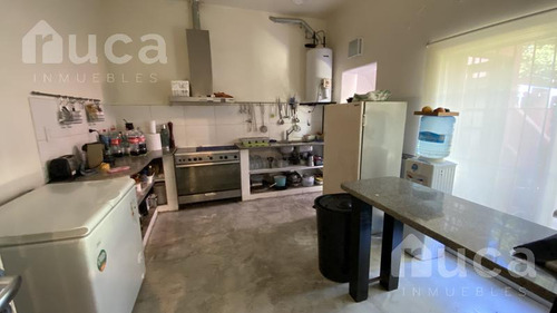 Excelente Propiedad Con Jardín Y Salida A Tres Calles Ideal Oficinas! | Dardo Rocha Al 2100