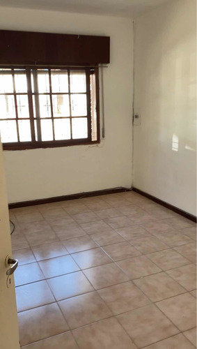 Oportunidad Inversión - Hermosa Casa 2 Dorm., Living, Cocina, Lavadero, 2 Baños, De 100 M2 Mas Patio, Super Luminosa, En Venado Tuerto