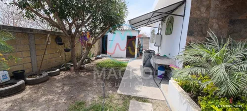Casa En Venta En Oaxtepec Con Dos Construcciones Y Amplio Jardín