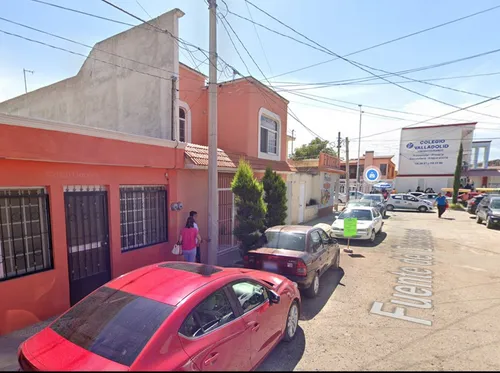 Sg- Casa En Recuperacion Bancaria En Fuente Del Descanso, Fraccionamiento Fuente, Durango.