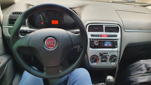 Fiat Punto 2011 1.4 Attractive Flex 5p