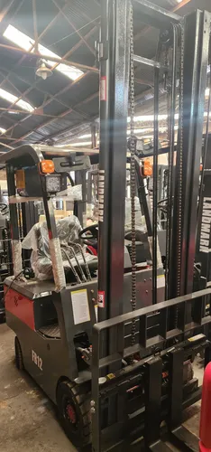 Autoelevador Electrico Bateria De Litio Compacto