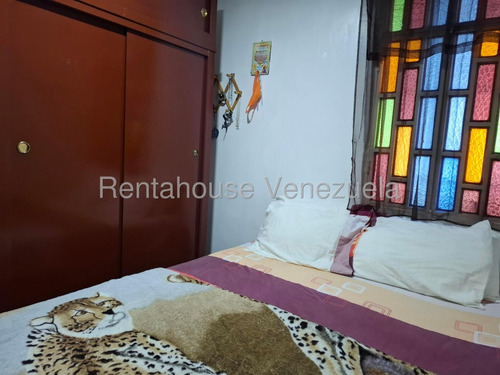 Casa De Dos Plantas En Venta En Via El Ujano Barquisimeto Lara Rc