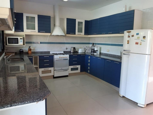 Imagen 2 de 12 de Casa Con Pileta