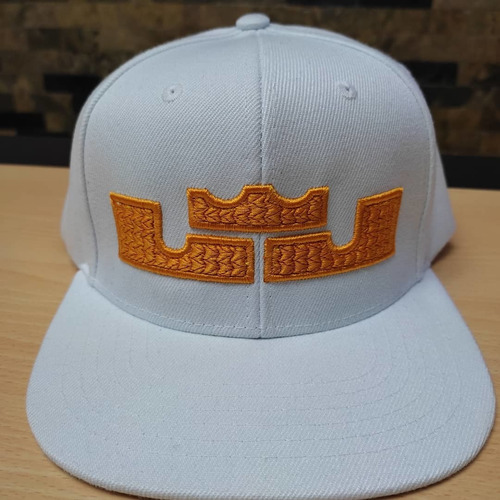 Gorras Planas Lebron Dorado