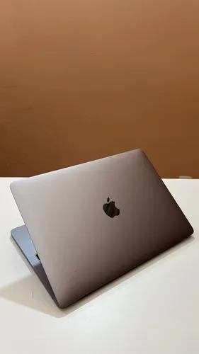Macbook Pro 13 2017 / Intel Core I5 / 8gb Ram / 256gb Ssd Macbook Pro 13 2017 / Intel Core I5 / 8gb Ram / 256gb Ssd