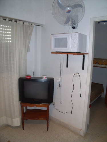 Departamento De 3 Ambientes,cochera Comun,parrilla, Centro