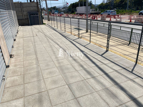 Gran Local Comercial En Arriendo En Rotonda Concón.