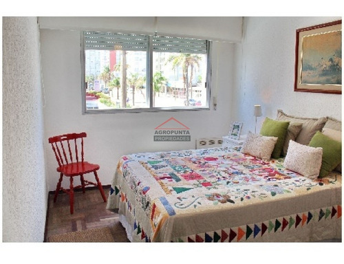 Apartamento En Peninsula, 2 Dormitorios *- Ref: 2926