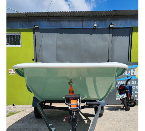 North Carolina S48 / J16 Bote Pescador