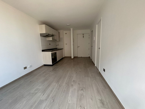 Arriendo Depto. De 1d1b A Pasos De Metro El Parron