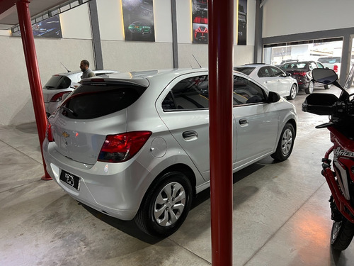 Imagen 7 de 14 de Chevrolet Onix Joy 1.4 2019