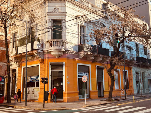 Local En Constitución En Venta