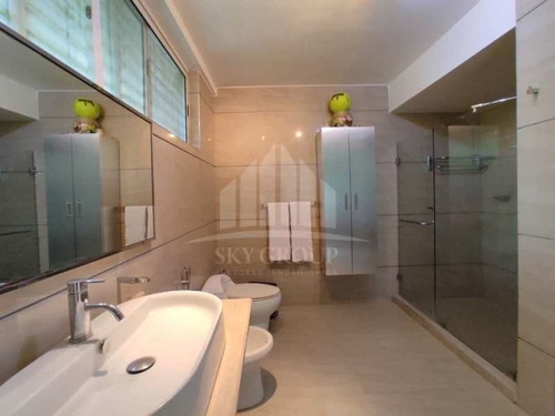 Imagen 9 de 16 de Gabriel Rivas Vende Casa En Urb. Guataparo Valencia Cod: Lemc-400