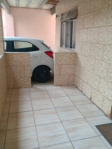 Casa Dúplex Com 3 Quartos, 2 Banheiro, Área De Serviço Vara