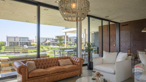 Casa En Venta 8 Ambientes Virazón Nordelta