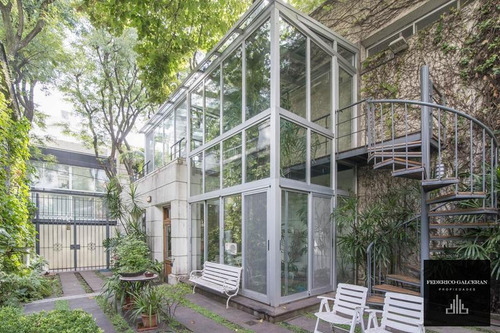 Imagen 20 de 30 de Casa Estilo Frances Con Jardin En Zona De Embajadas
