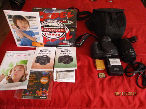 Vendo Canon T5i Con Lente 18-135 Mas Accesorios