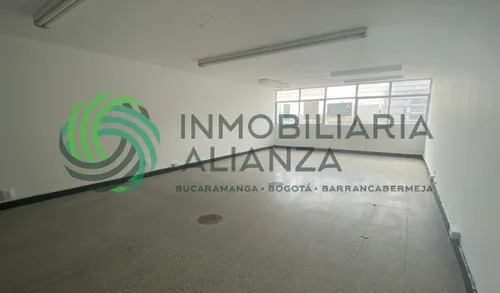 Oficina En Arriendo En Centro. Cod A15819