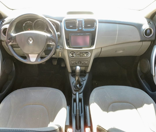 Imagen 5 de 7 de Renault Logan 2016 1.6 Privilége Plus 105cv