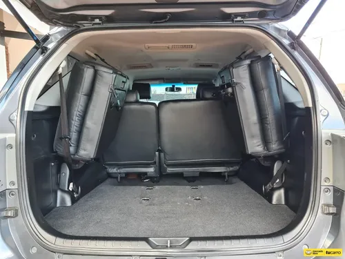 Toyota Fortuner 2.7cc At Aa 4x2 7 Pasajeros