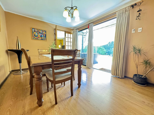 Casa En Venta, Gran Sitio En La Reina