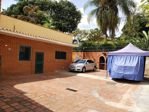 Altamira Excelente Ubicación Casa Con Anexos Independientes Espectacular Terreno 17 Puestos De Estacionamientos Amplio Jardín