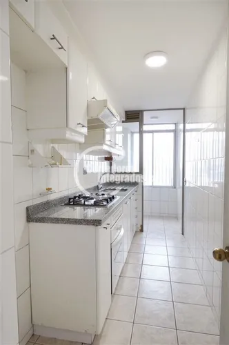 Departamento En Venta De 2 Dorm. En Recoleta