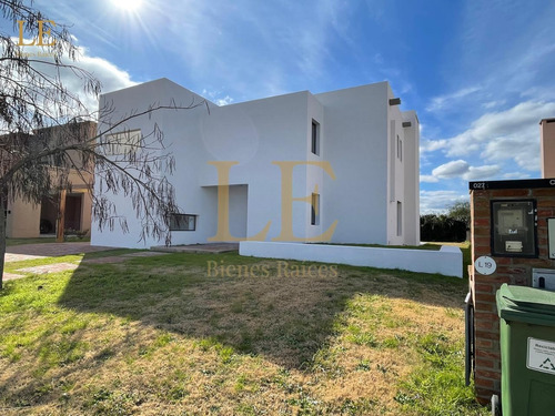 Casa A La Venta En Ceibos - Puertos Del Lago -