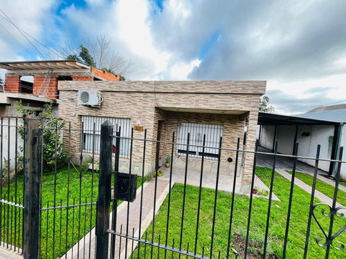 Casa En Venta En Grand Bourg