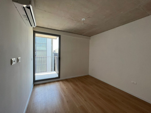 Imagen 11 de 18 de Venta Apartamento 2 Dormitorios Y Escritorio Ciudad Vieja Alma Duc